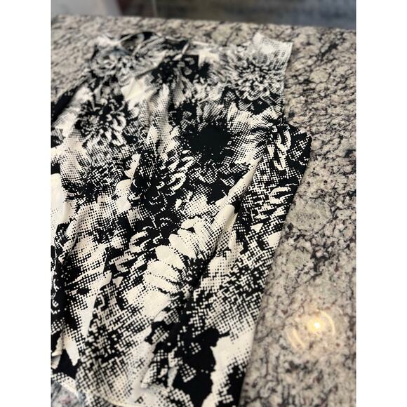 Talbots women’s top size 22 sleeveless - Picture 2 of 9